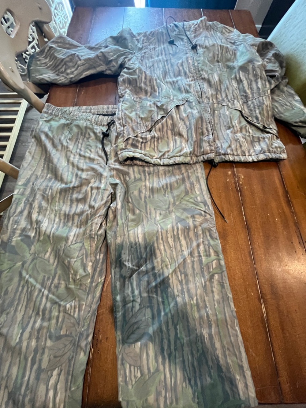 Realtree Lined Camo Jacket (XL) & Pants (L) Set.